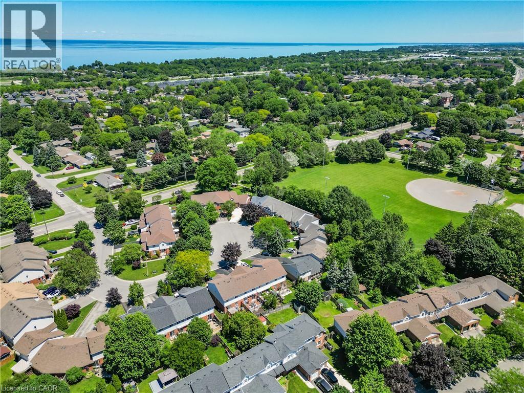 16 Walker Court, Grimsby, ON - Outdoor With View