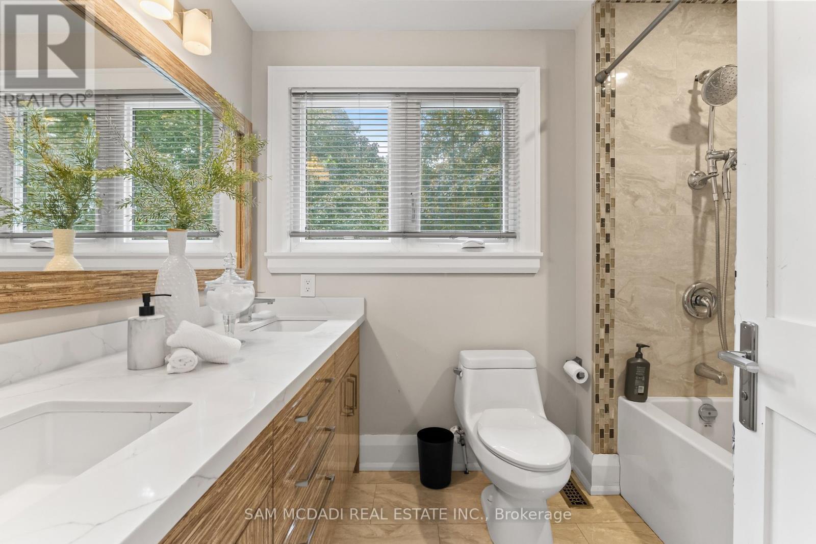 1481 Bunsden Avenue, Mississauga, ON