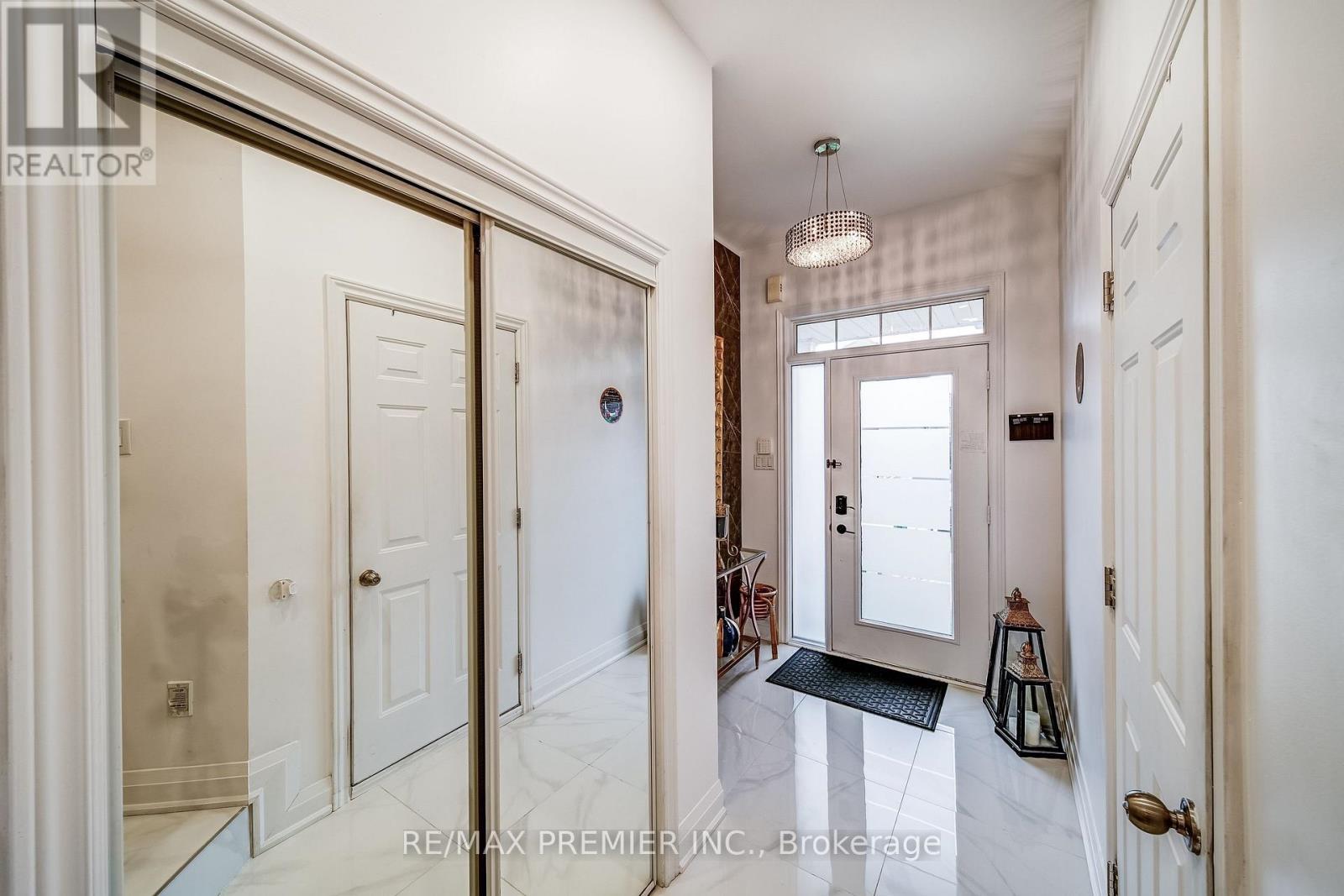 3067 Doyle Street, Mississauga, ON