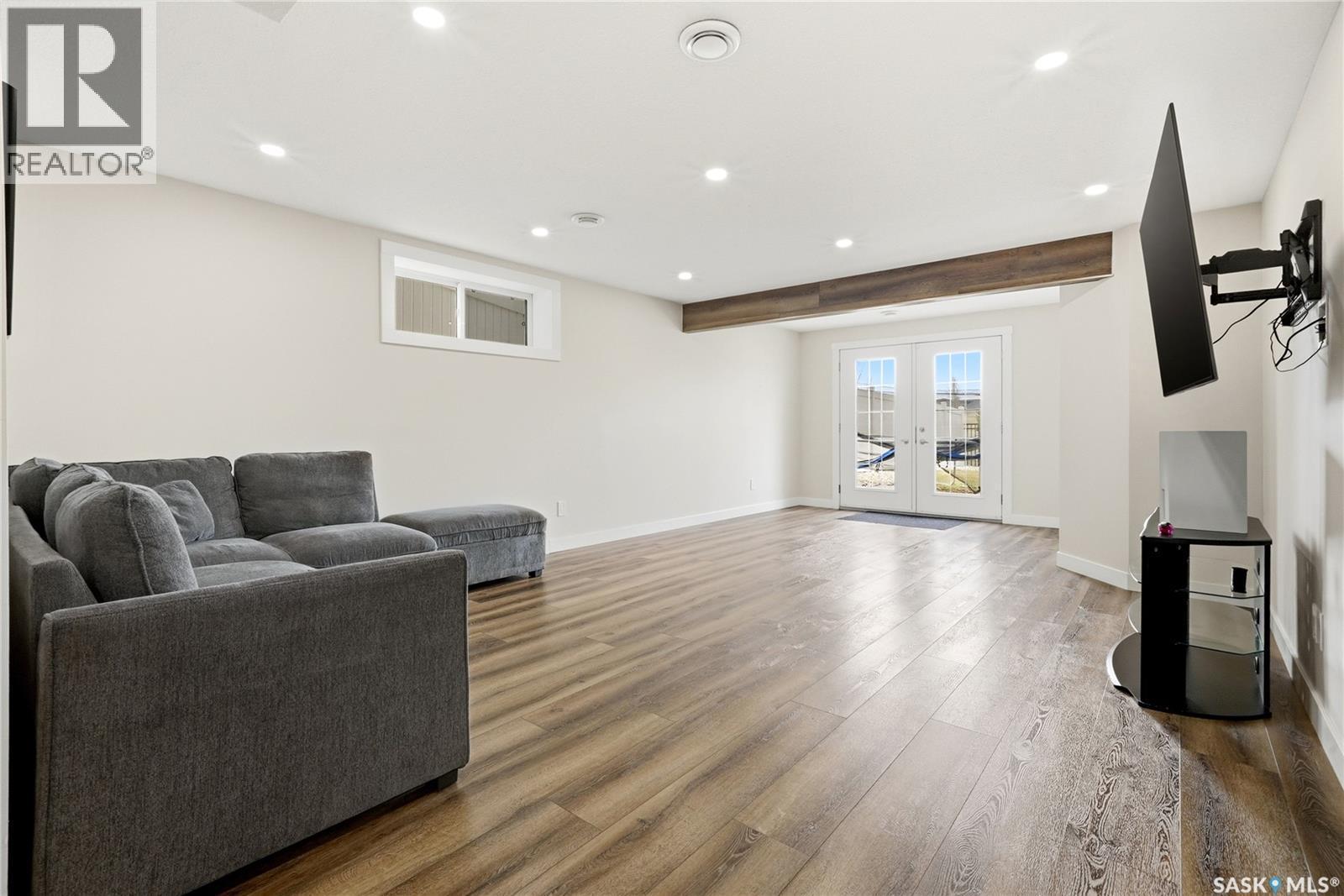 3504 Green Lily Road, Regina, SK - Indoor