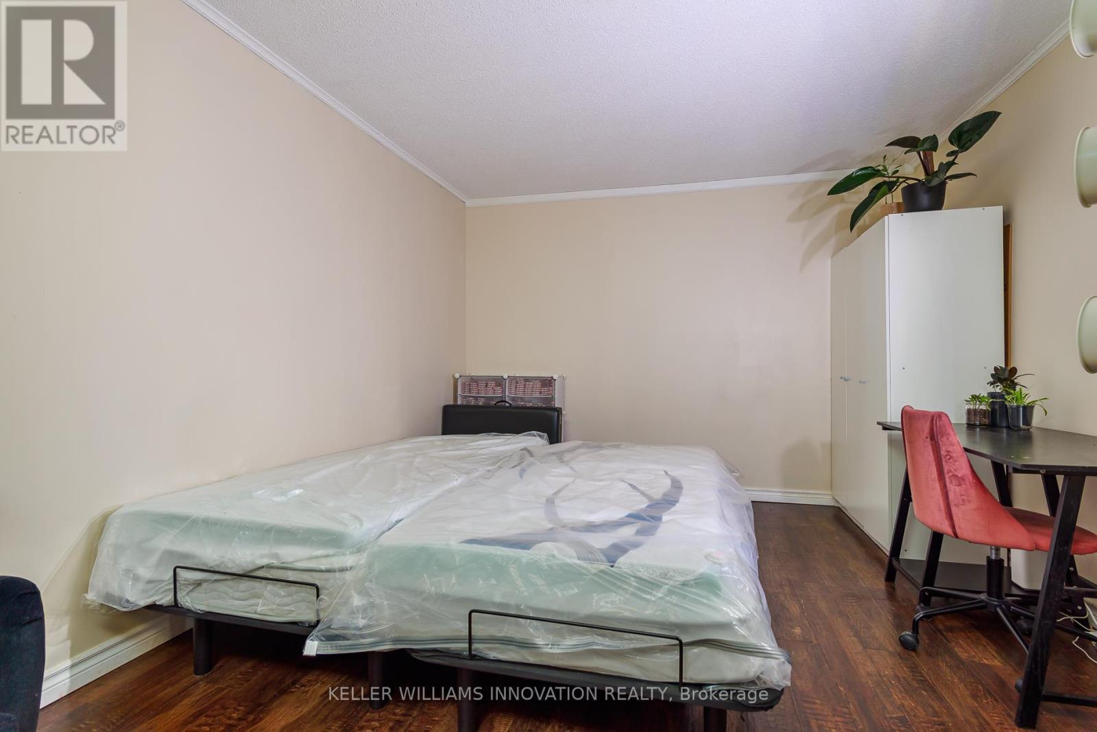 32 - 121 University Avenue E, Waterloo, ON