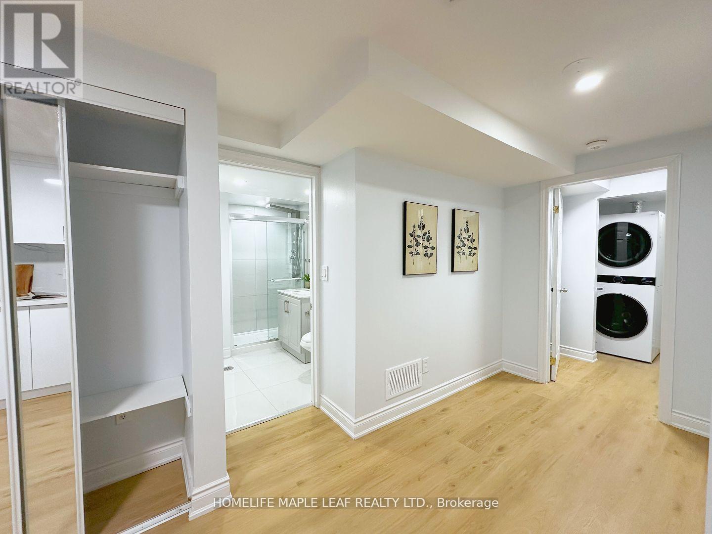 498 Bankside Drive, Kitchener, ON