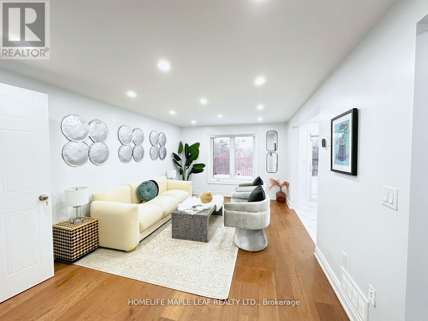 498 Bankside Drive, Kitchener, ON