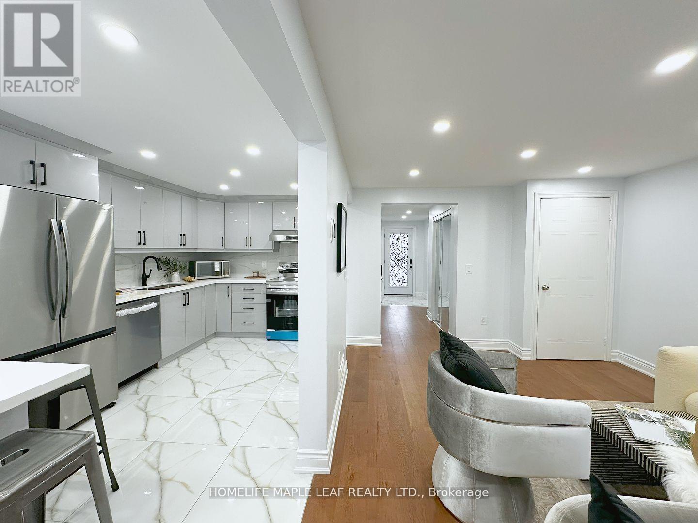 498 Bankside Drive, Kitchener, ON