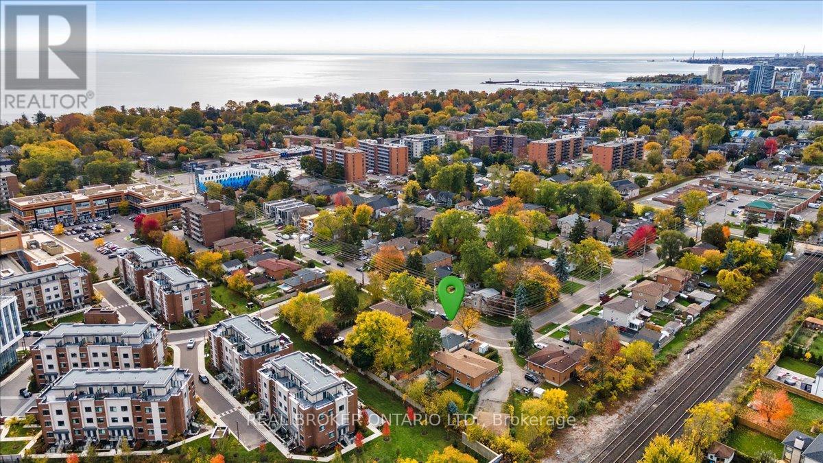 1097 Enola Avenue, Mississauga, ON