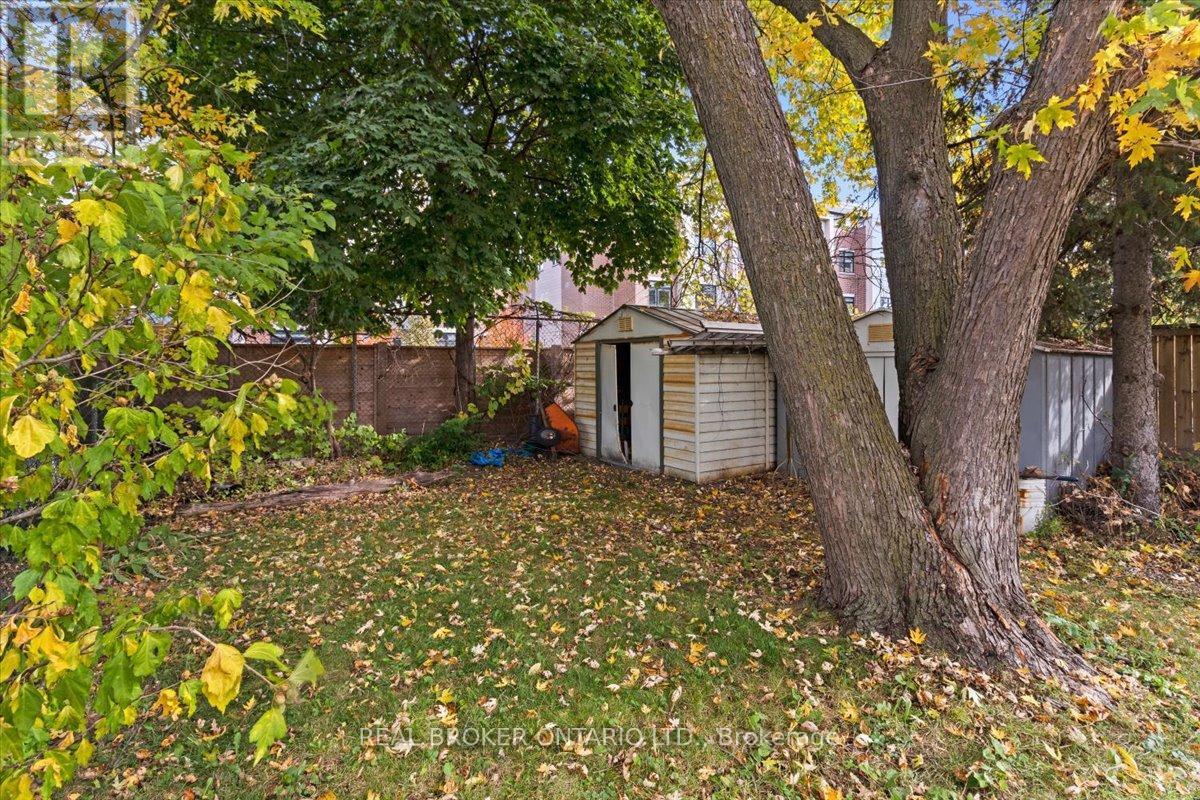 1097 Enola Avenue, Mississauga, ON
