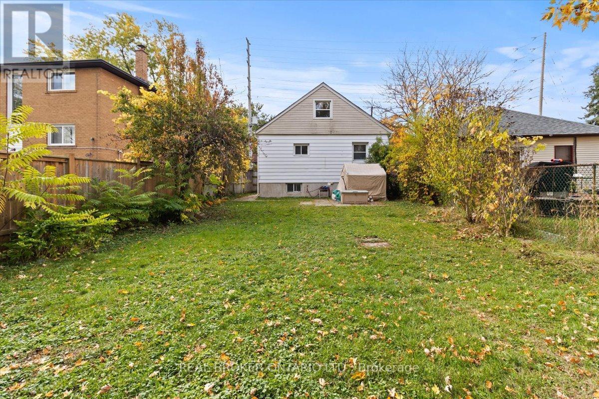 1097 Enola Avenue, Mississauga, ON