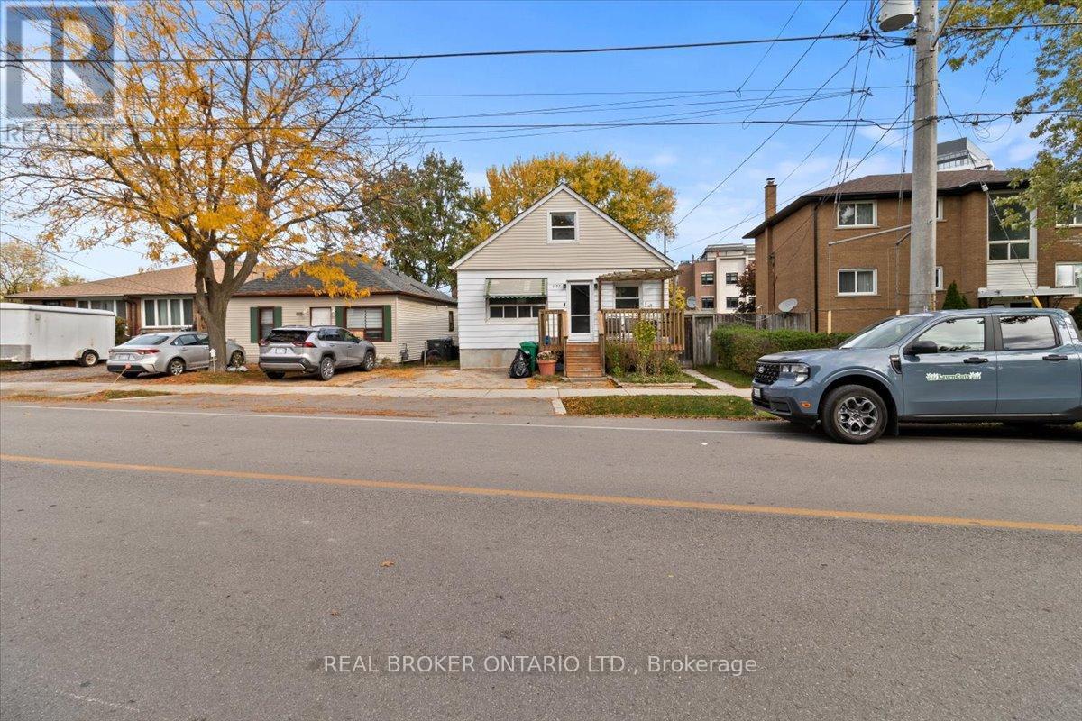 1097 Enola Avenue, Mississauga, ON