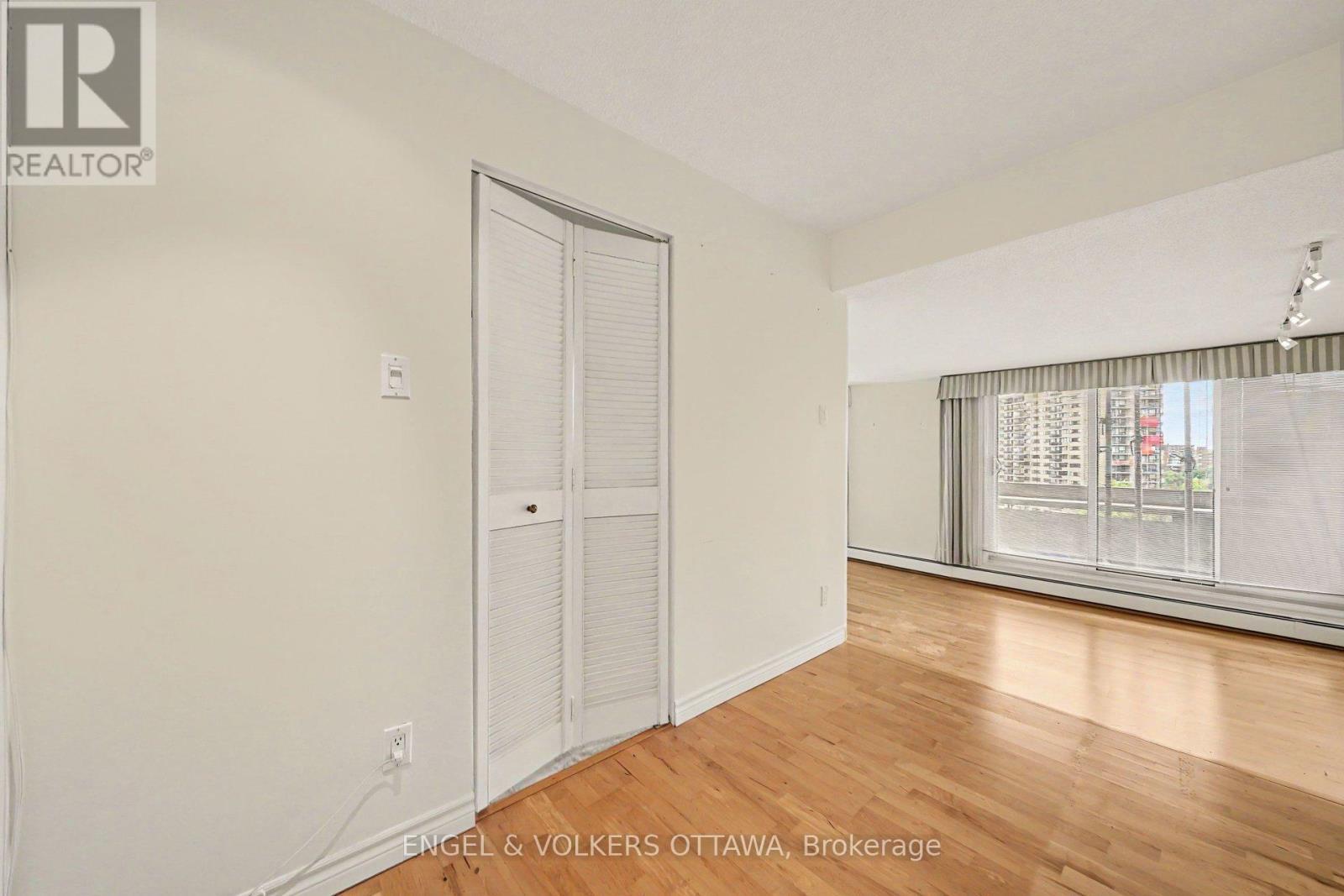 1206 - 1171 Ambleside Drive, Ottawa, ON