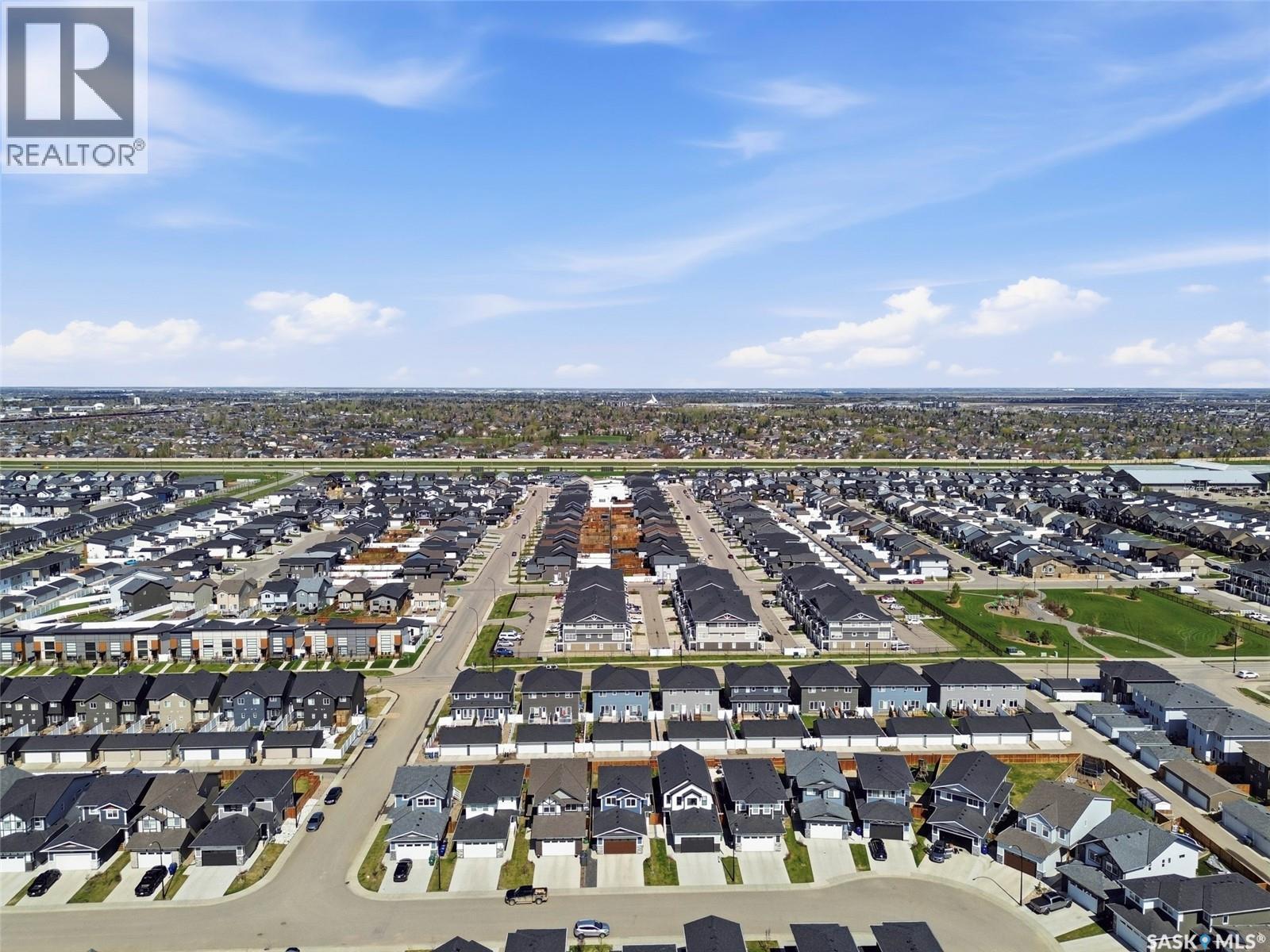 263 Skopik Crescent, Saskatoon, SK