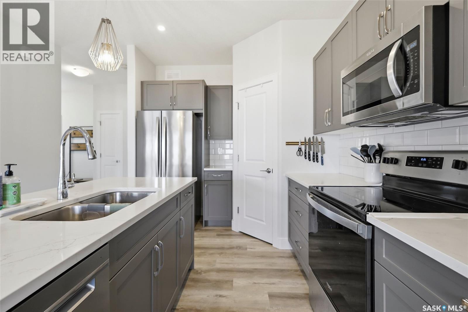 263 Skopik Crescent, Saskatoon, SK