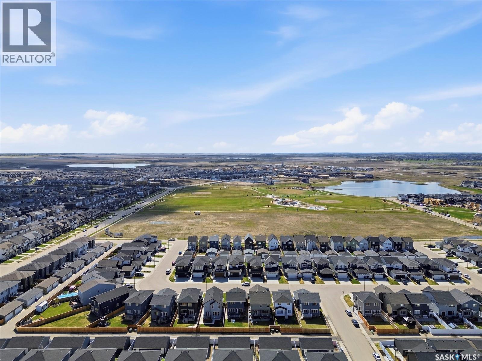 263 Skopik Crescent, Saskatoon, SK