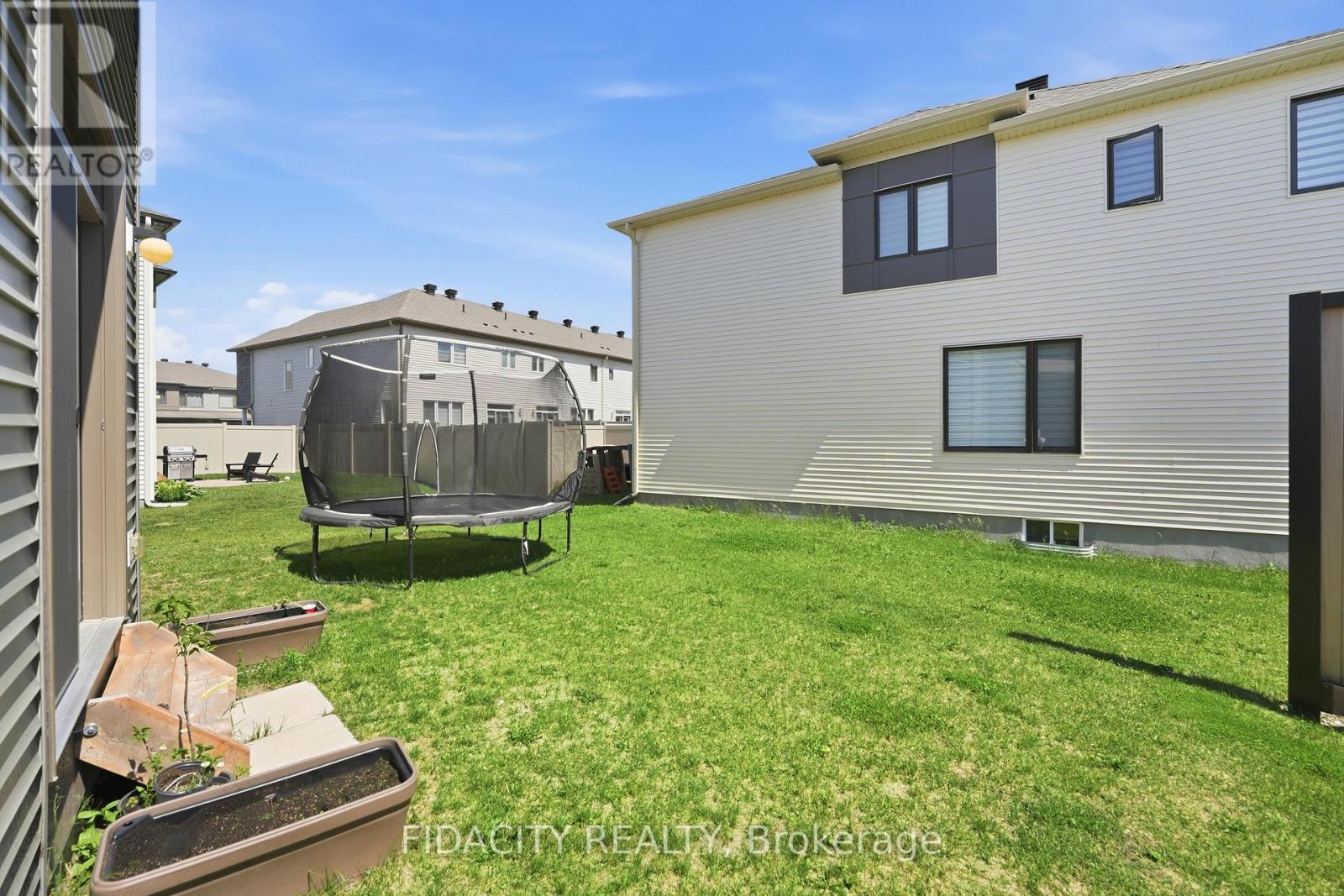 1002 Curraglass Walk, Ottawa, ON