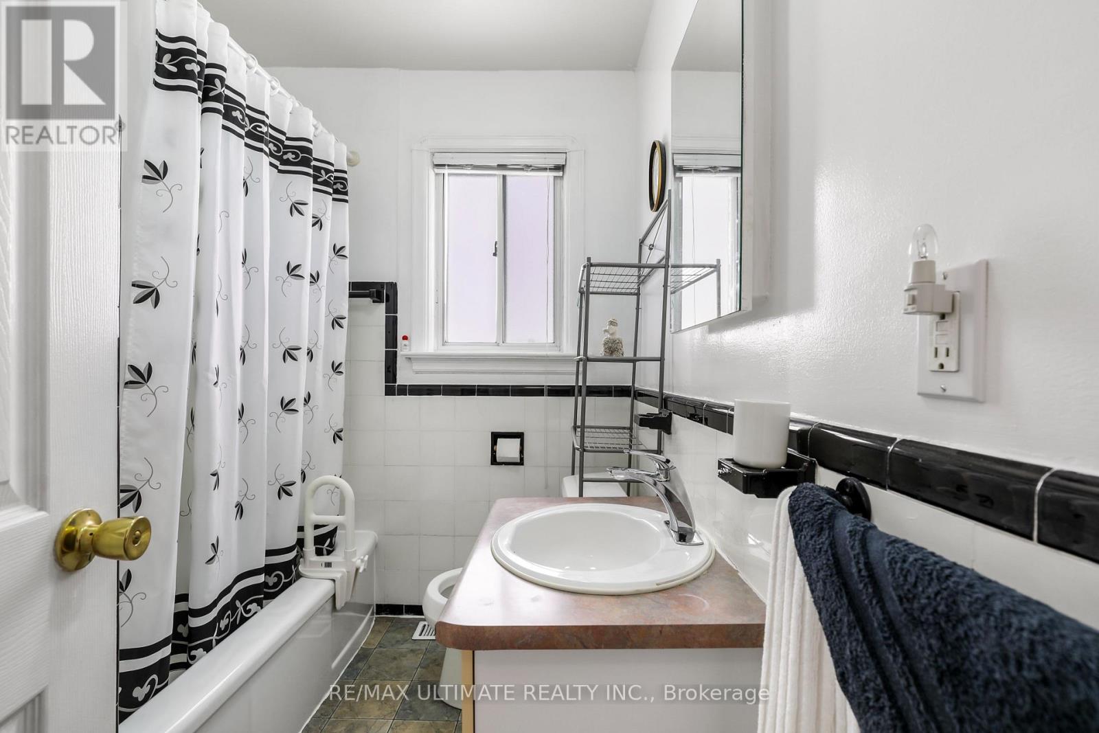 34 Doris Drive, Toronto, ON
