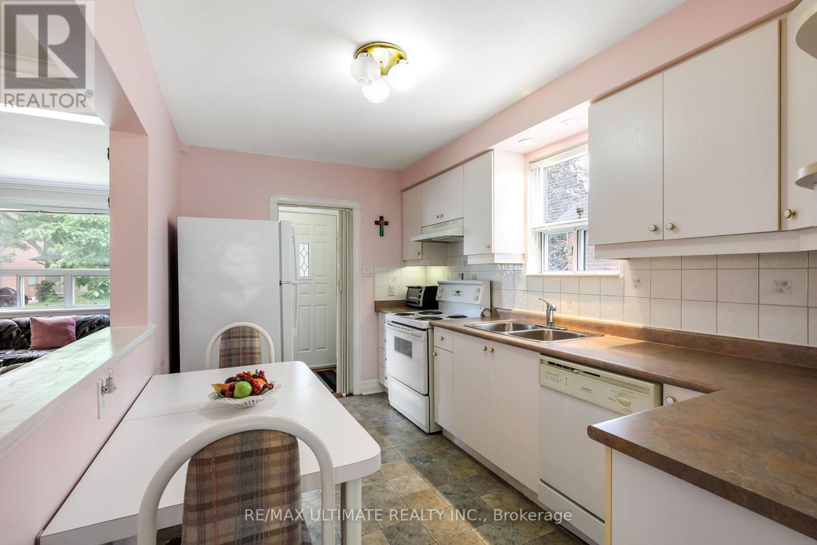 34 Doris Drive, Toronto, ON
