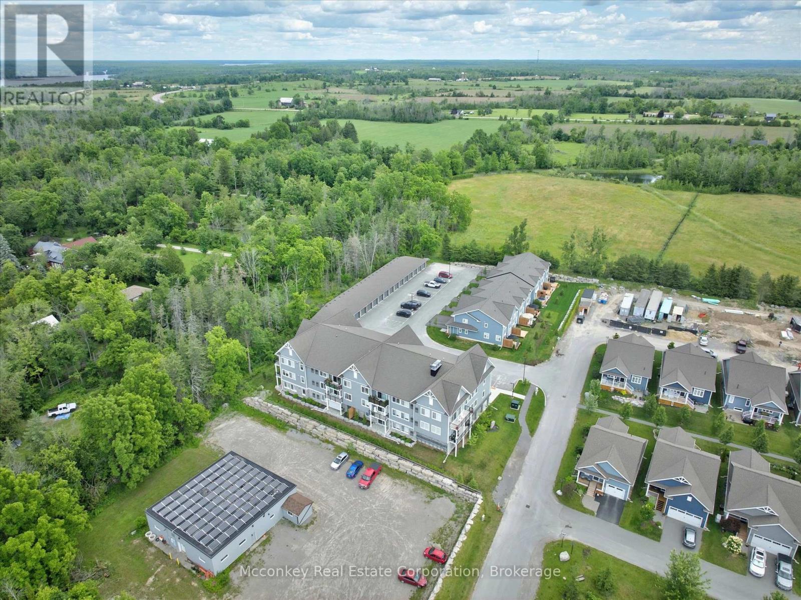 Surrounded by nature to the East & North - 2 - 19 Hampton Lane, Selwyn, ON
