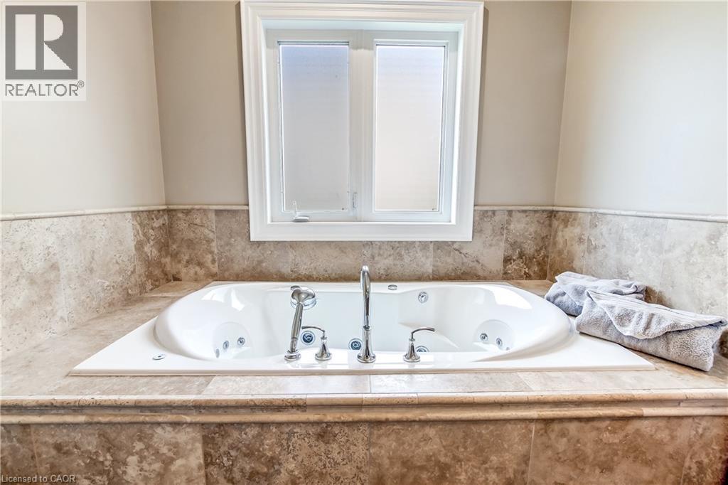 28 Rickert Way, Mannheim, ON