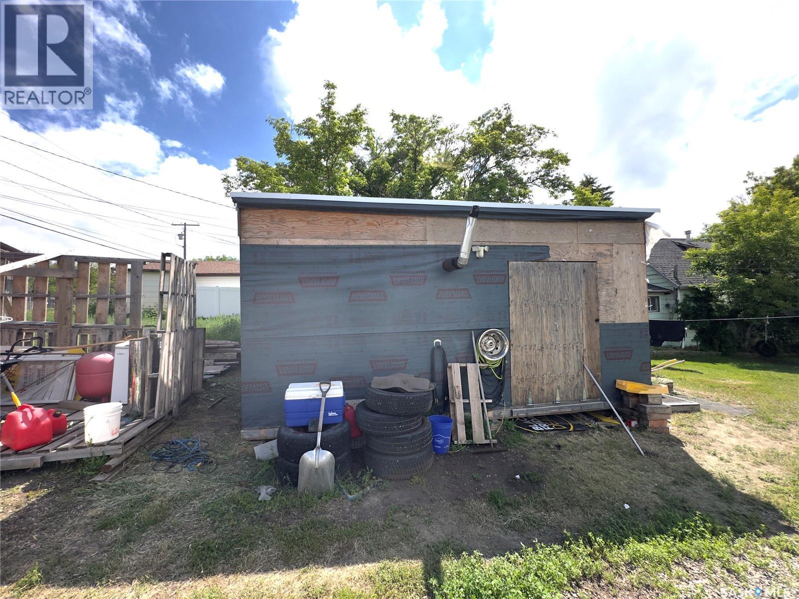 1010 Athabasca Street E, Moose Jaw, SK