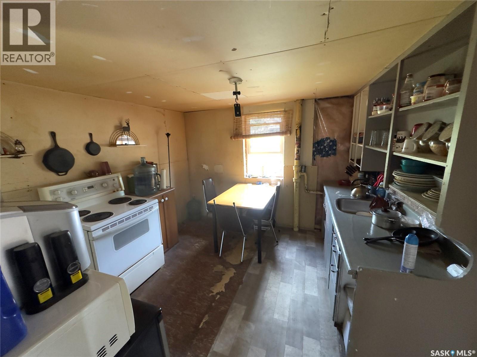 1010 Athabasca Street E, Moose Jaw, SK