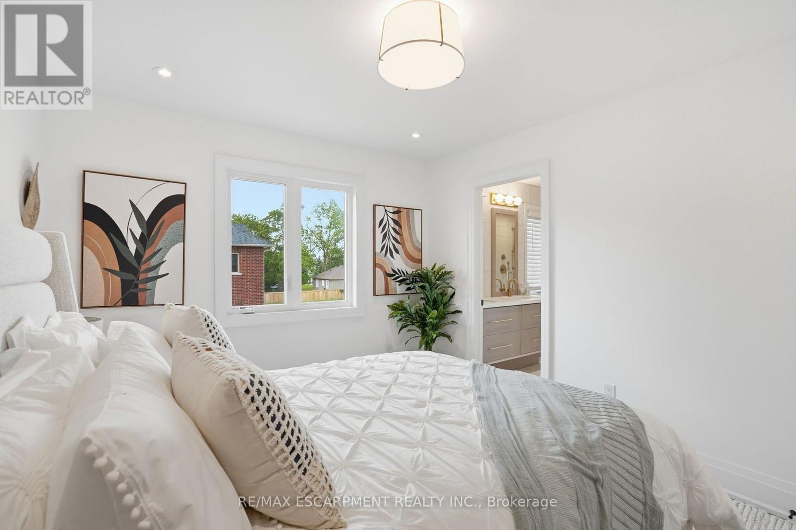 25 Rainey Drive, East Luther Grand Valley, ON - Indoor Photo Showing Bedroom
