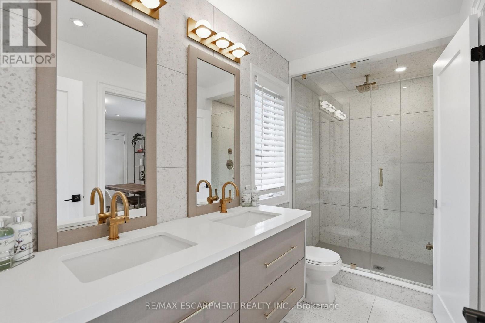 25 Rainey Drive, East Luther Grand Valley, ON - Indoor Photo Showing Bathroom