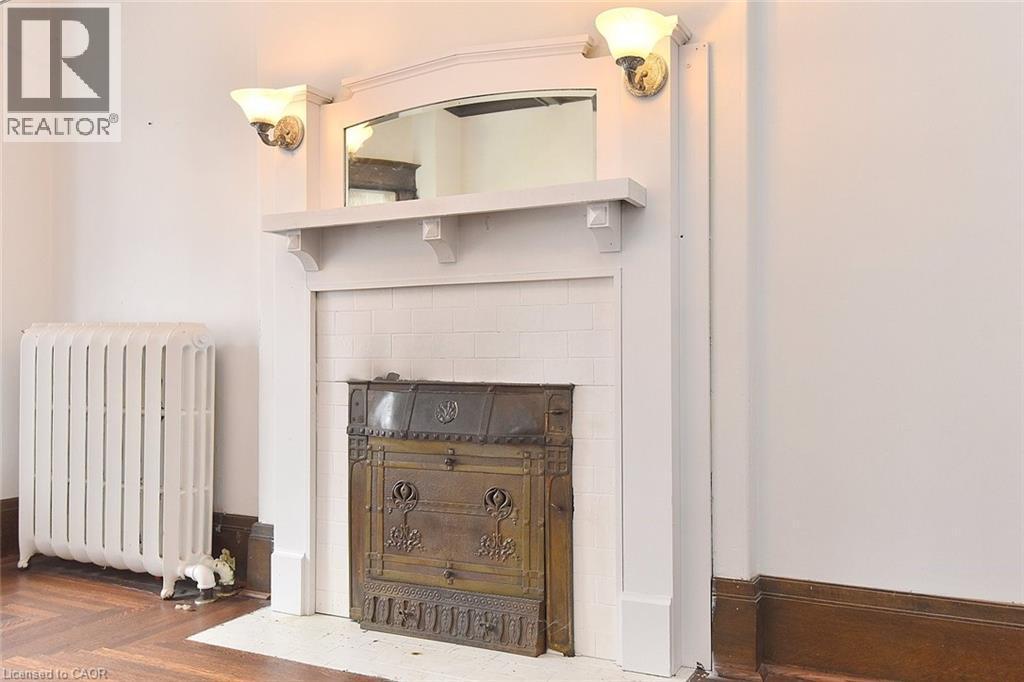 103 Sherman Avenue S, Hamilton, ON - Indoor Photo Showing Other Room