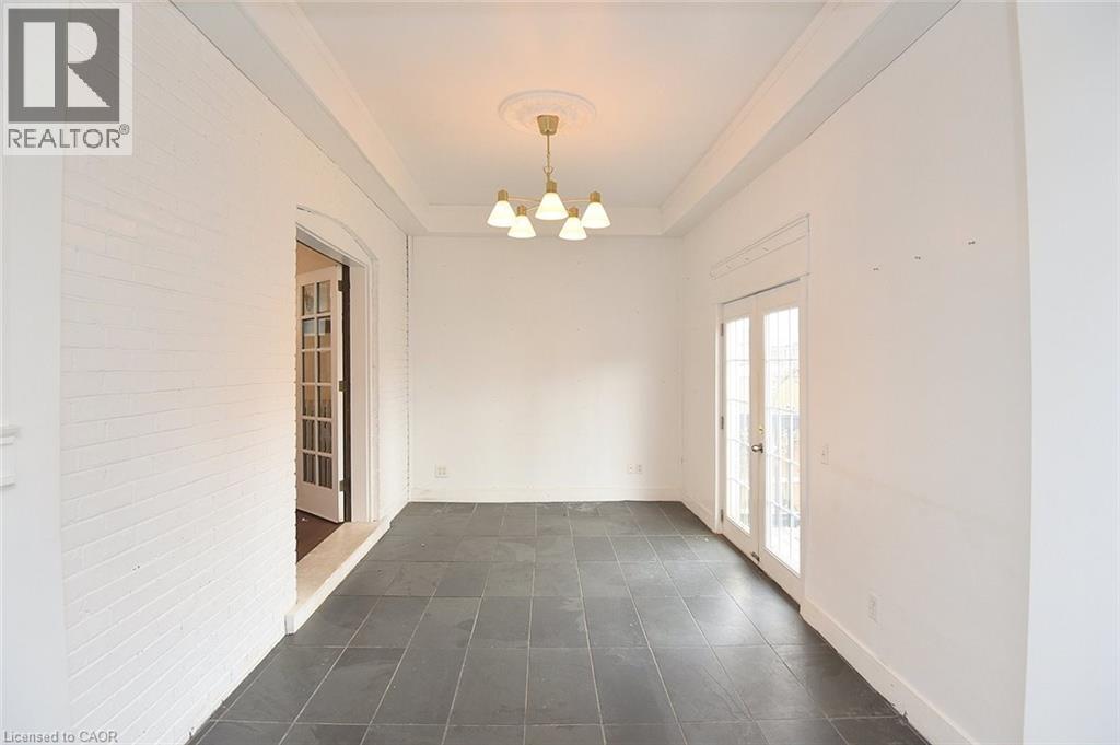 103 Sherman Avenue S, Hamilton, ON - Indoor Photo Showing Other Room