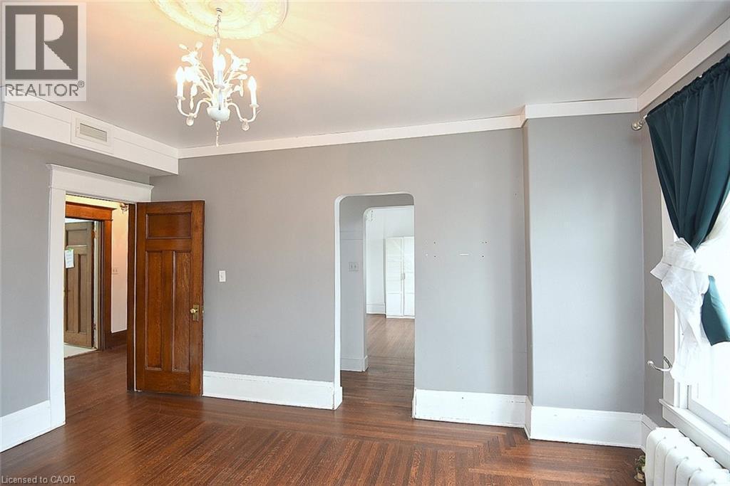 103 Sherman Avenue S, Hamilton, ON - Indoor
