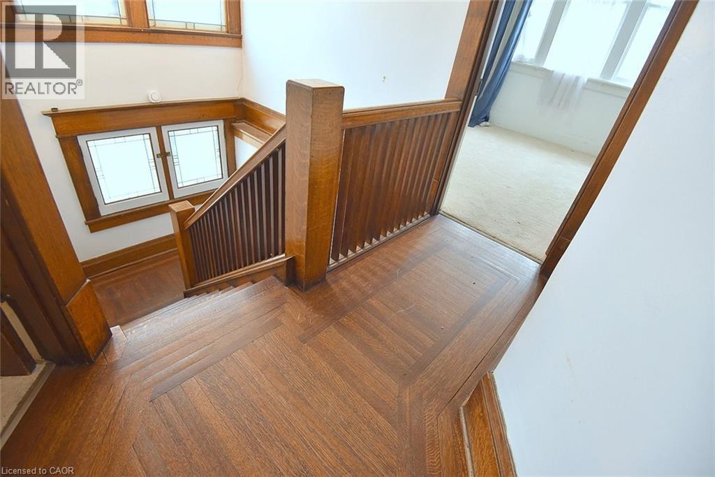 103 Sherman Avenue S, Hamilton, ON - Indoor Photo Showing Other Room