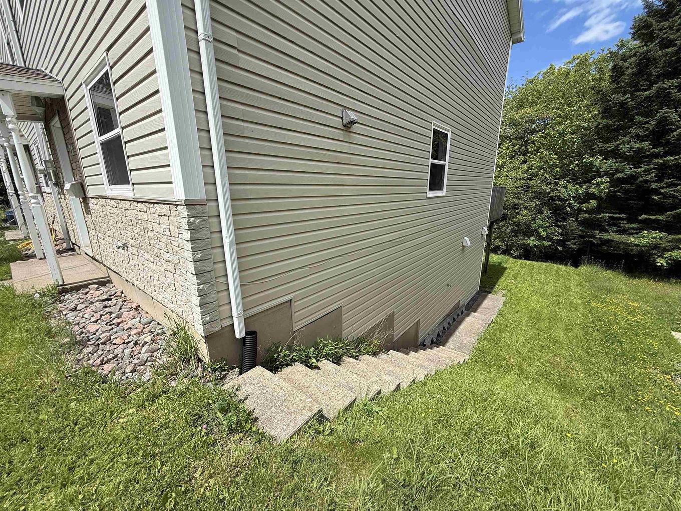 711 Pleasant Street, Dartmouth, NS