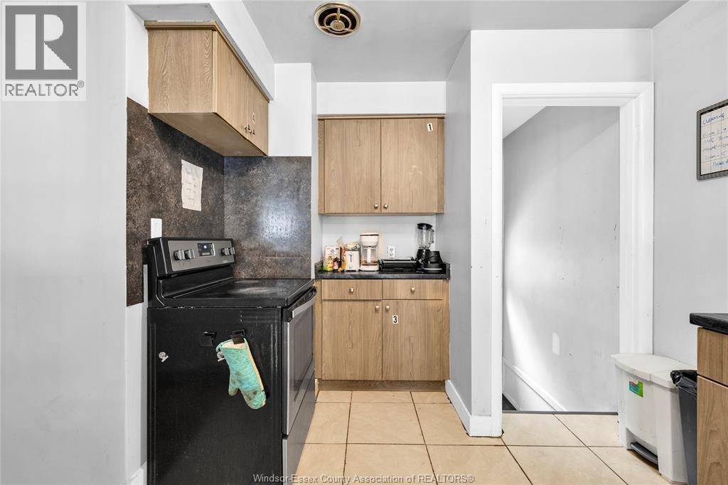 1158 Dot Avenue, Windsor, ON