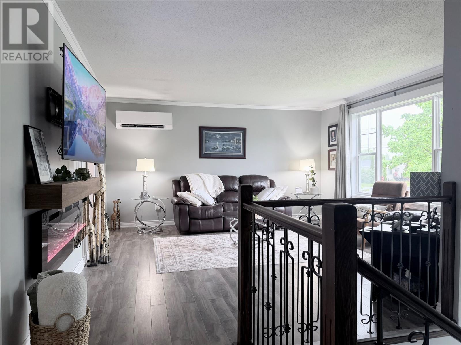 2 Carroll Avenue, Pasadena, NL