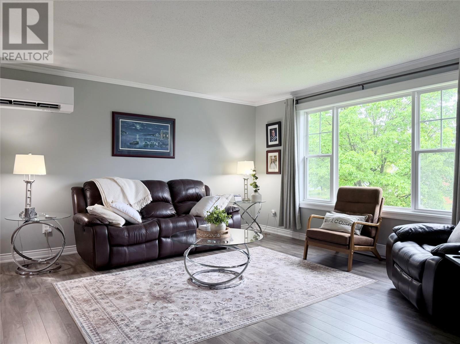 2 Carroll Avenue, Pasadena, NL