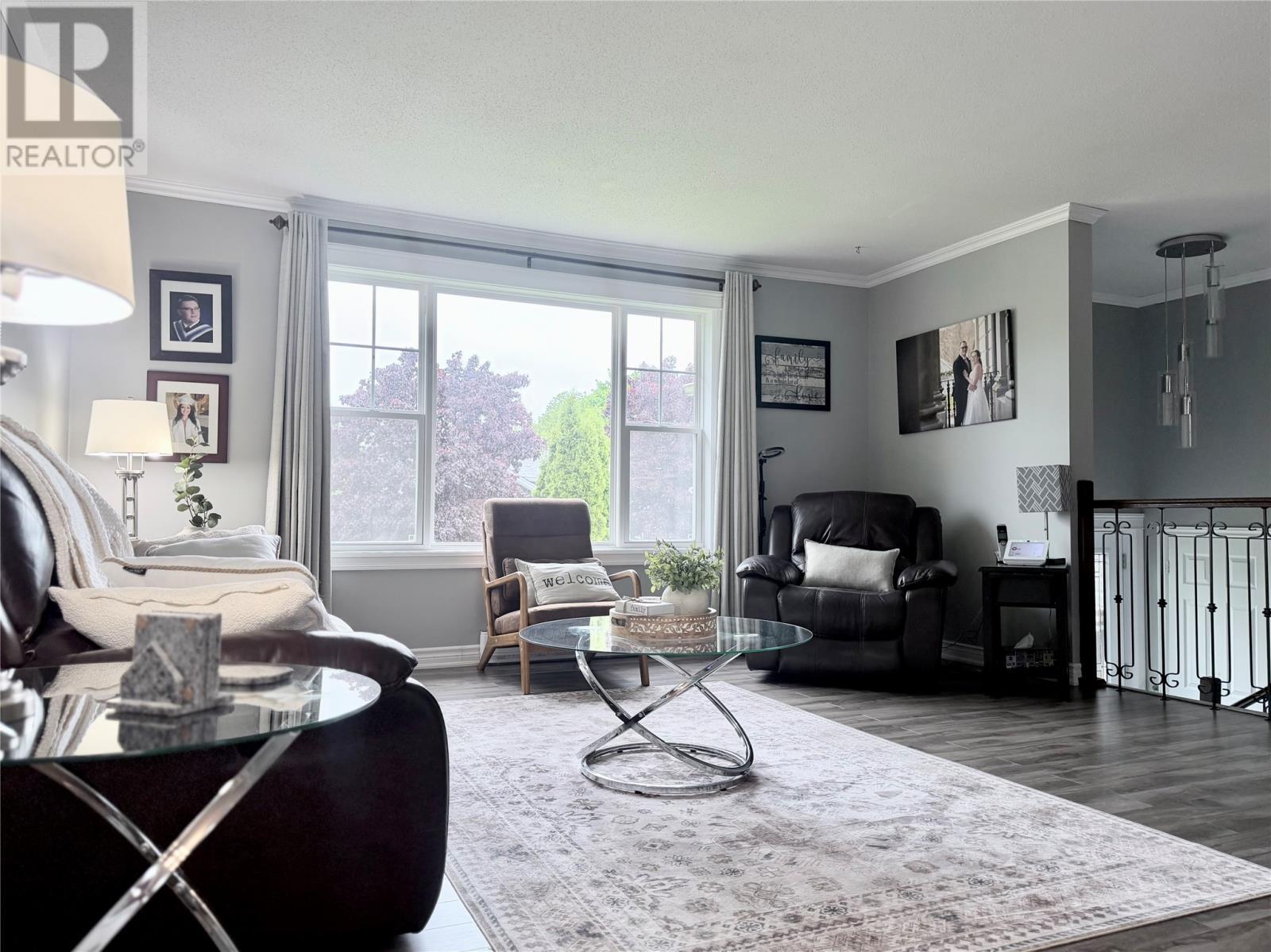2 Carroll Avenue, Pasadena, NL