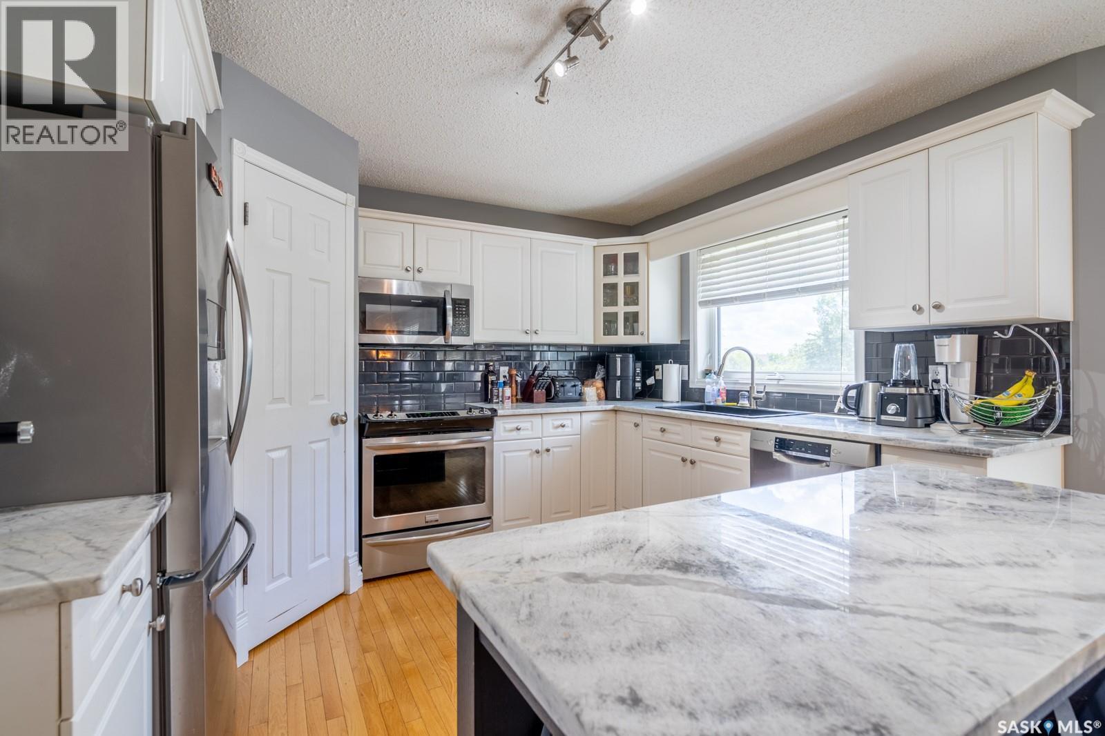 2952 St James Crescent, Regina, SK