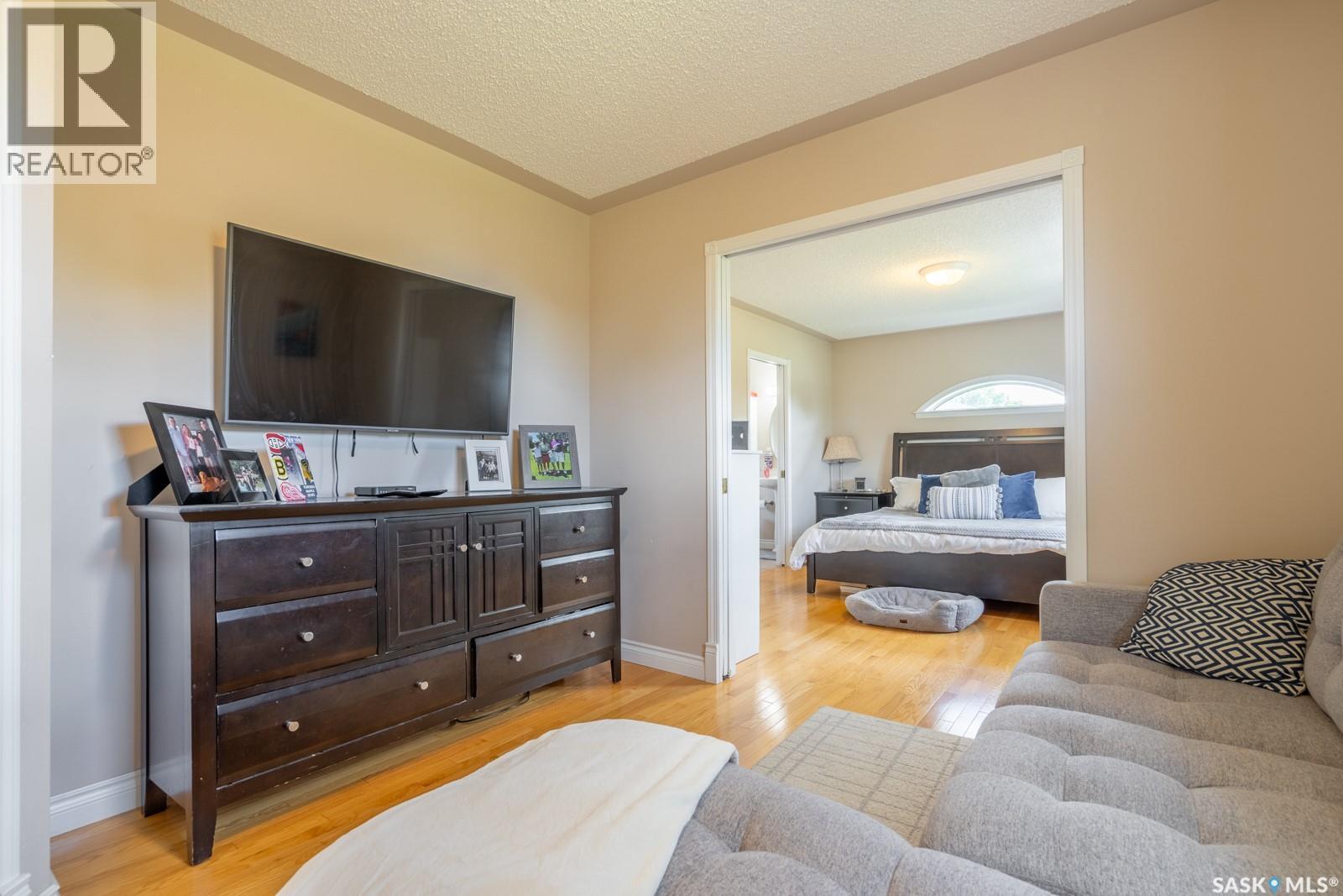 2952 St James Crescent, Regina, SK