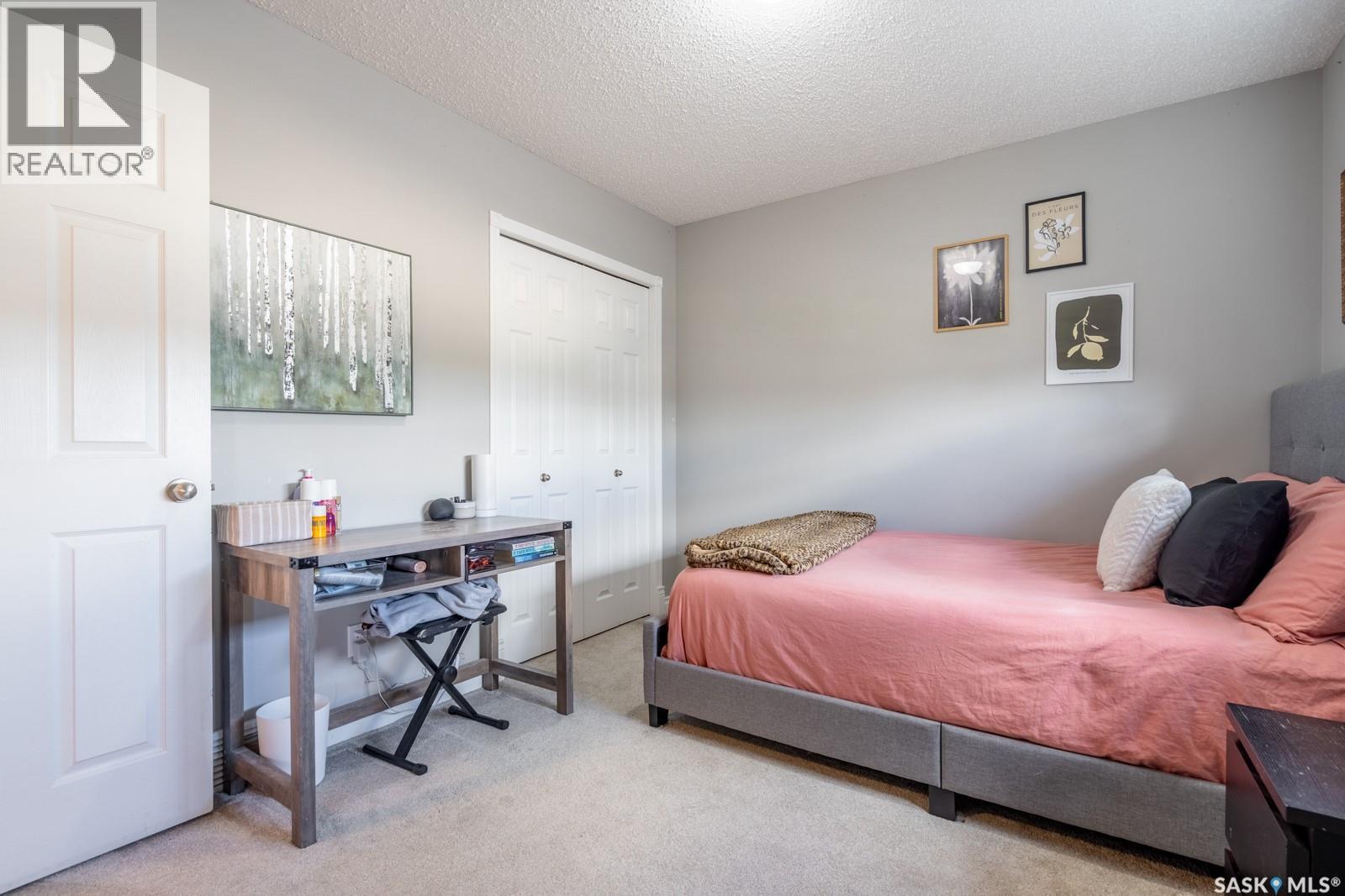 2952 St James Crescent, Regina, SK