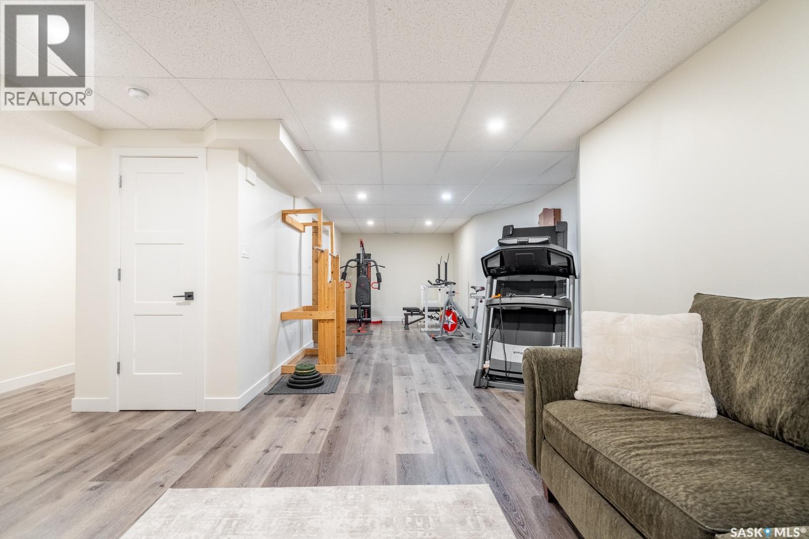 2952 St James Crescent, Regina, SK