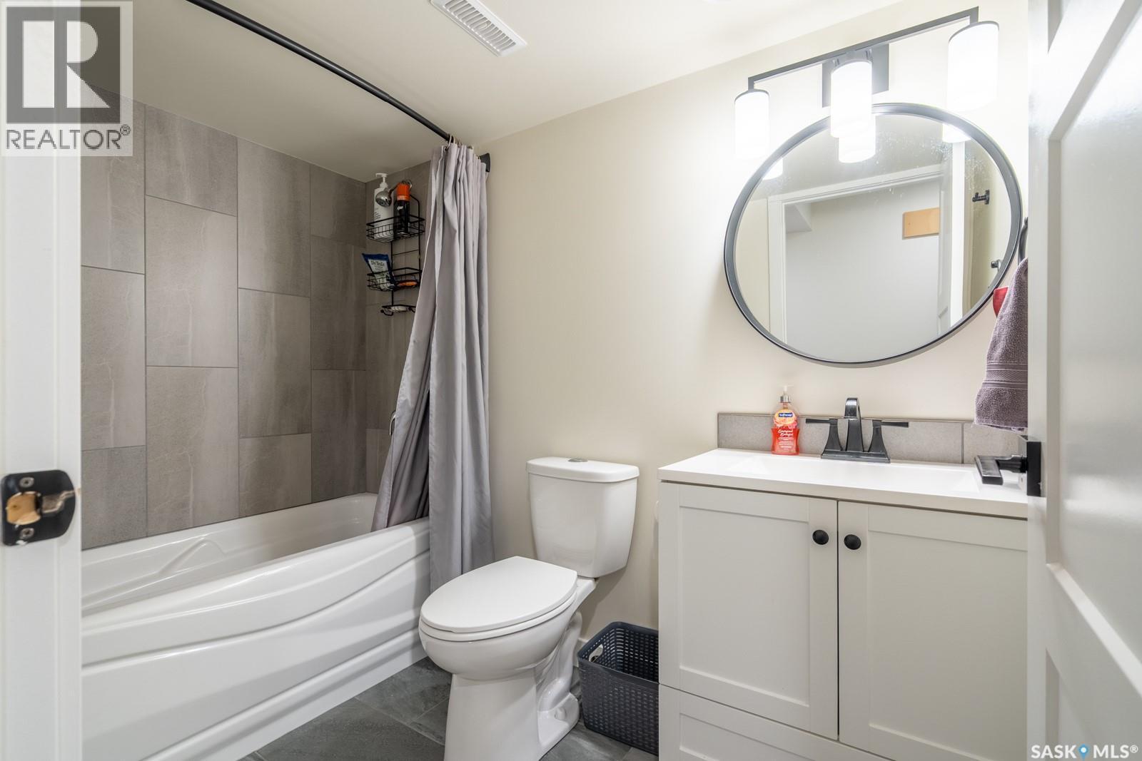 2952 St James Crescent, Regina, SK