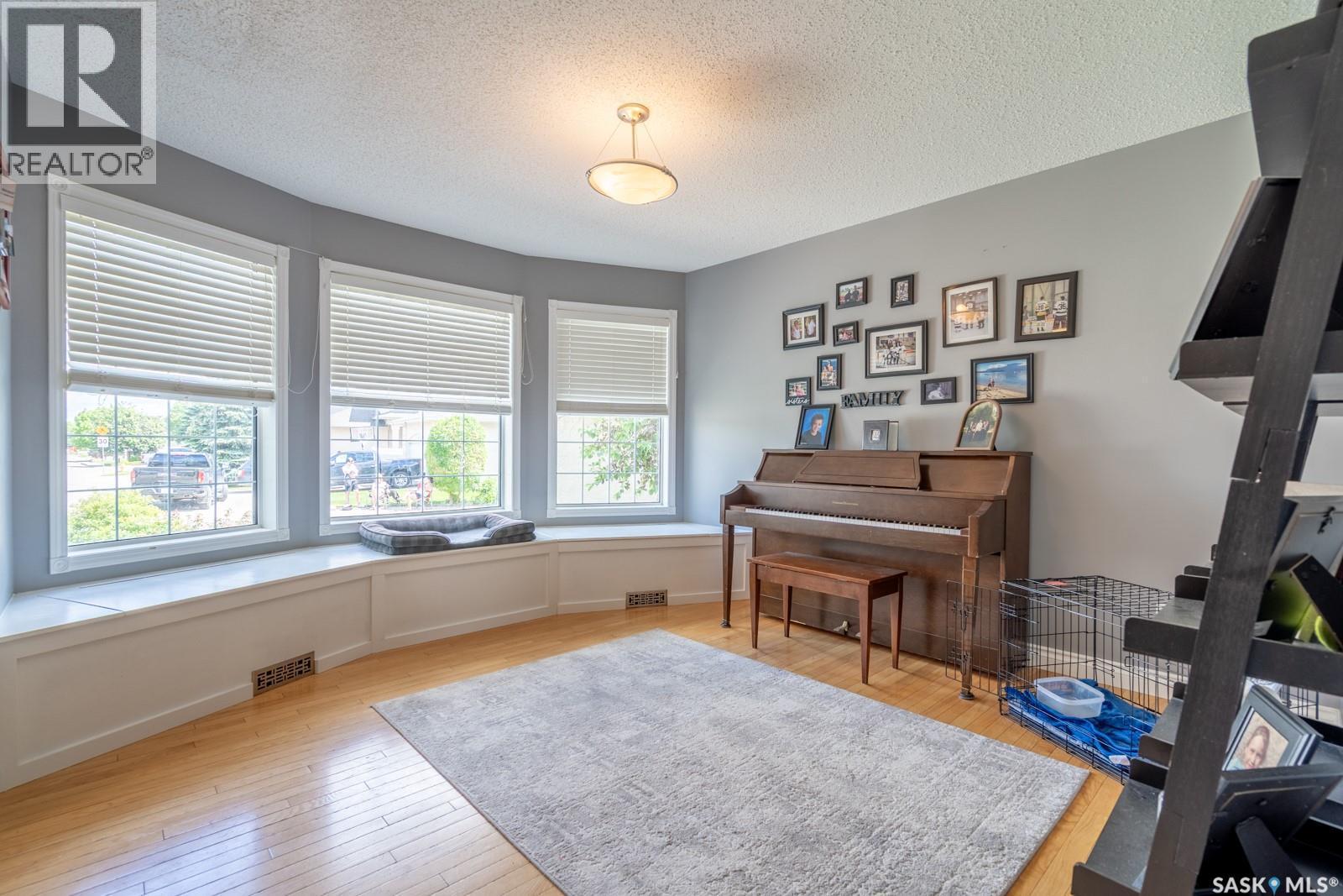 2952 St James Crescent, Regina, SK