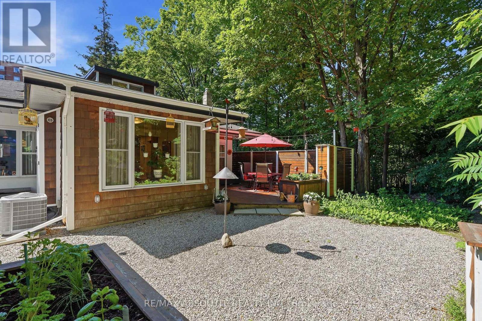 829 Montreal Road, Ottawa, ON