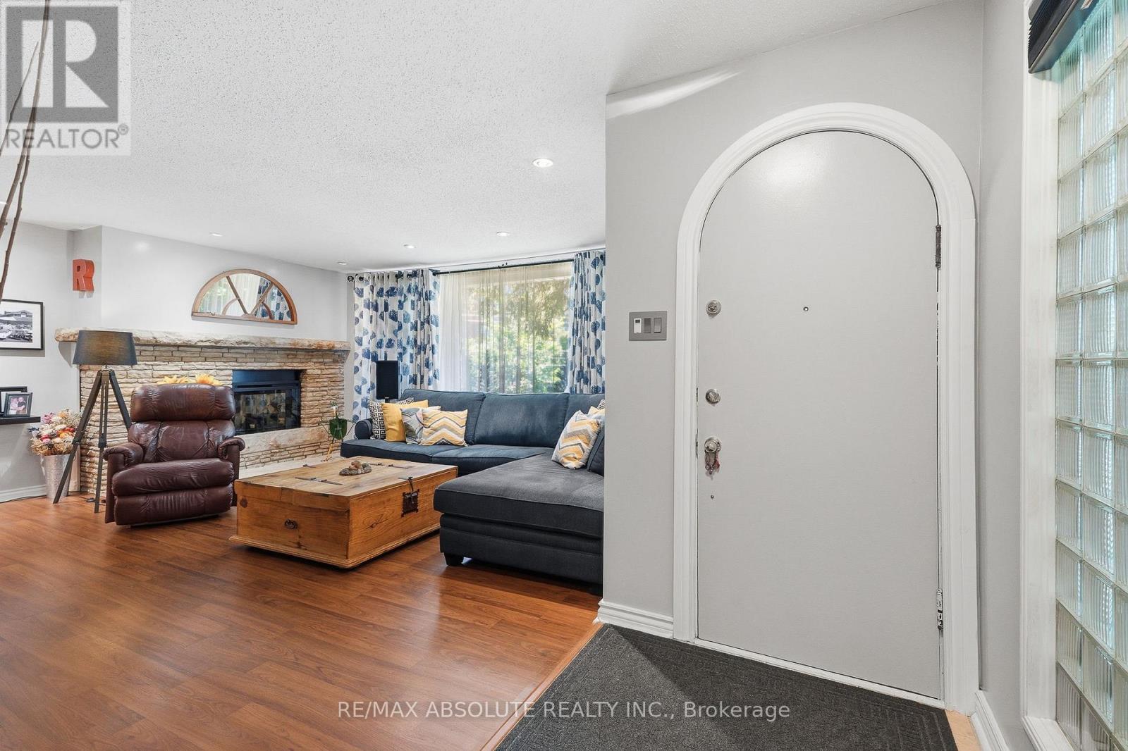 829 Montreal Road, Ottawa, ON