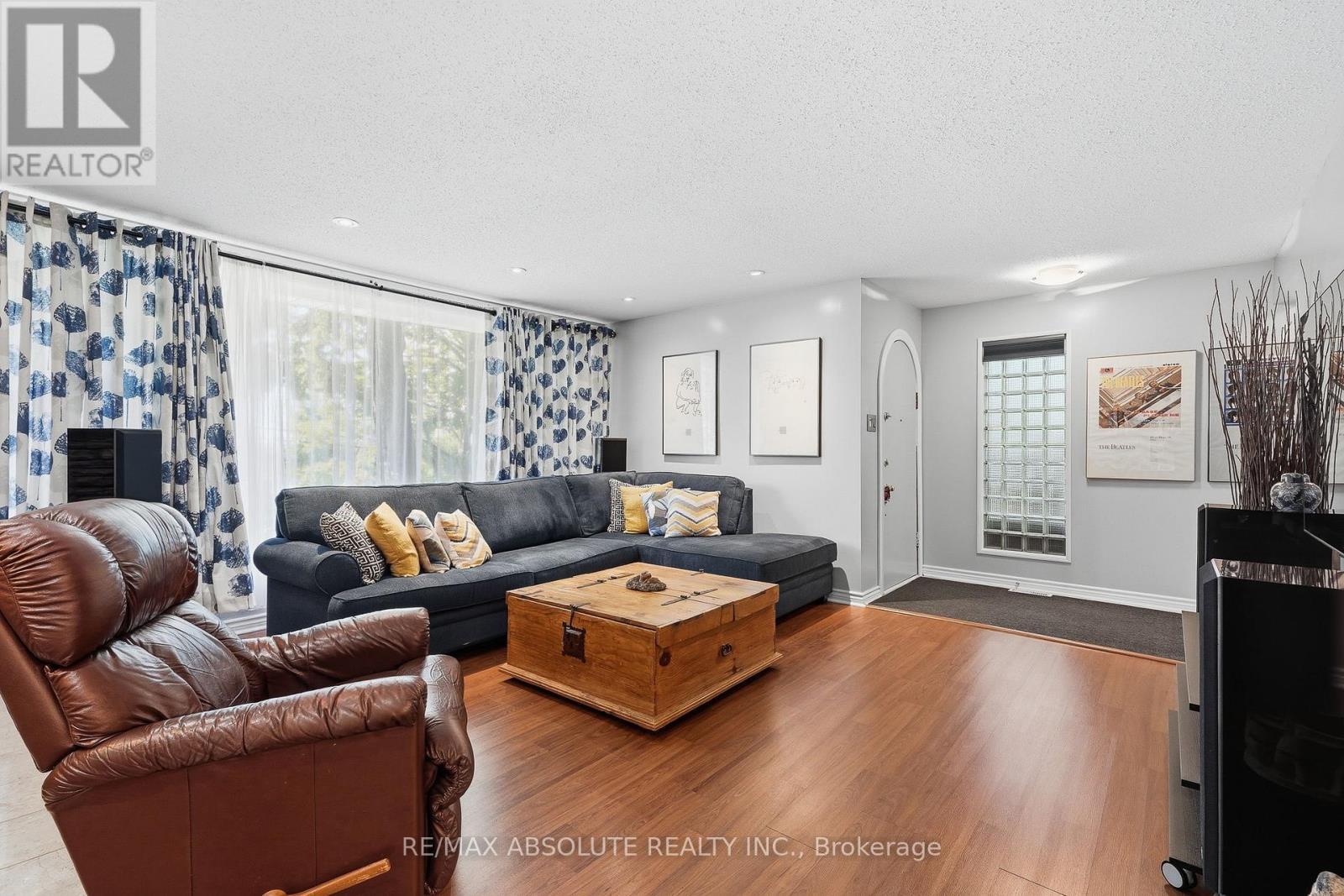 829 Montreal Road, Ottawa, ON