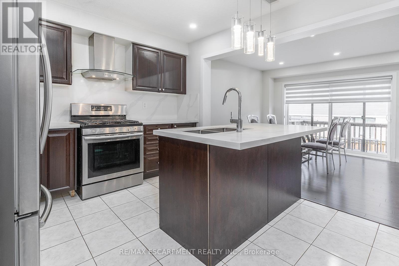 32 Hedges Crescent, Hamilton, ON
