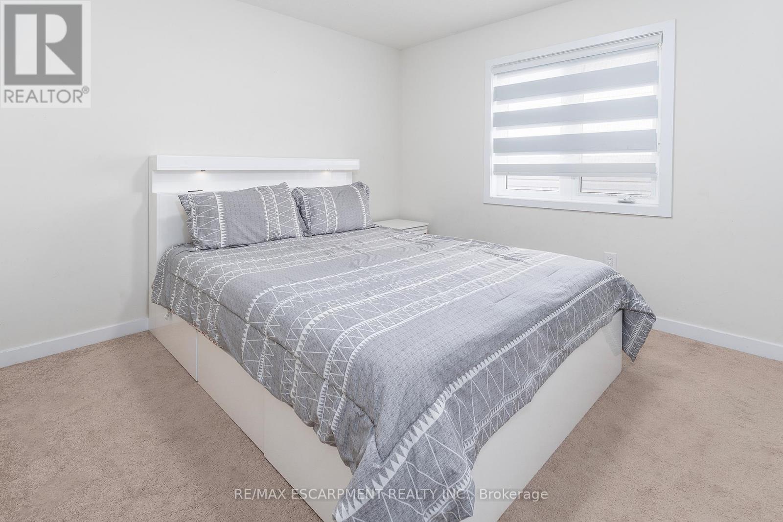 32 Hedges Crescent, Hamilton, ON