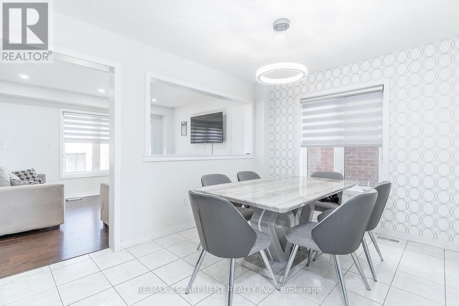 32 Hedges Crescent, Hamilton, ON
