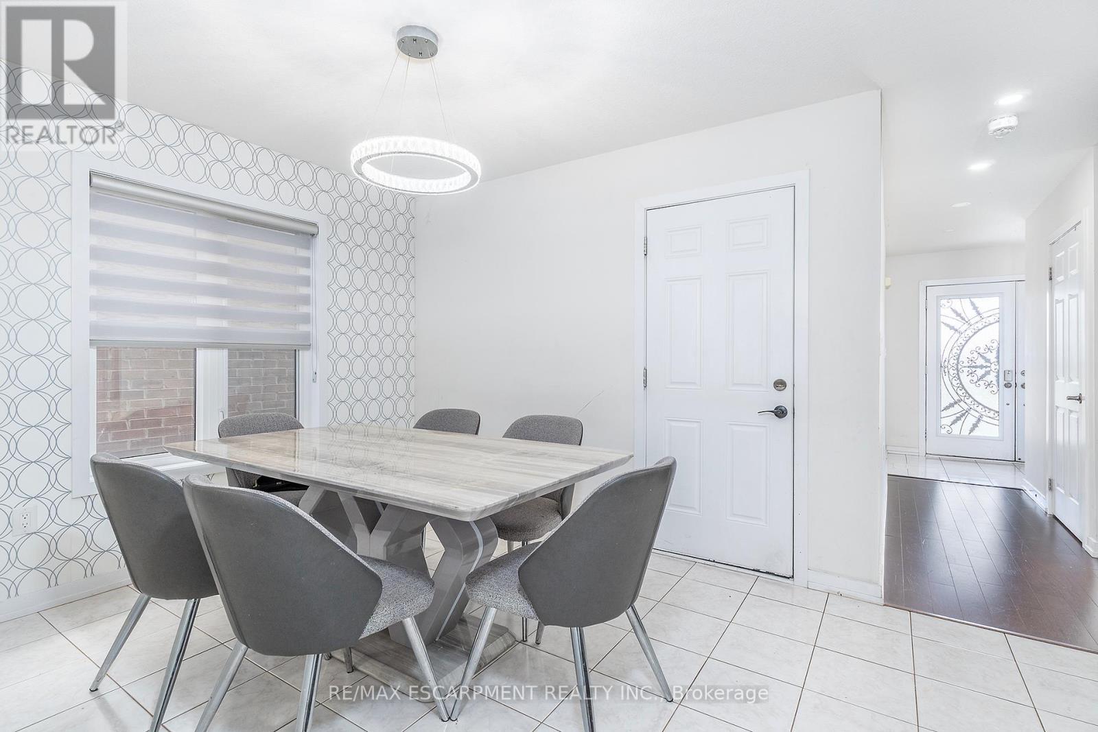 32 Hedges Crescent, Hamilton, ON
