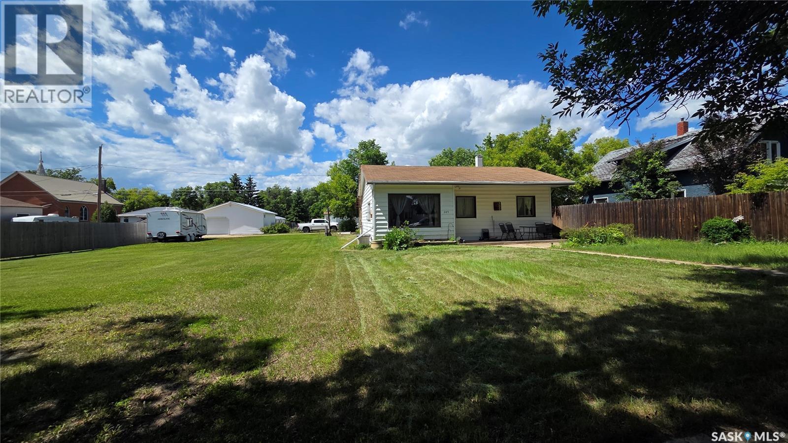 307 1St Street E, Wilkie, SK