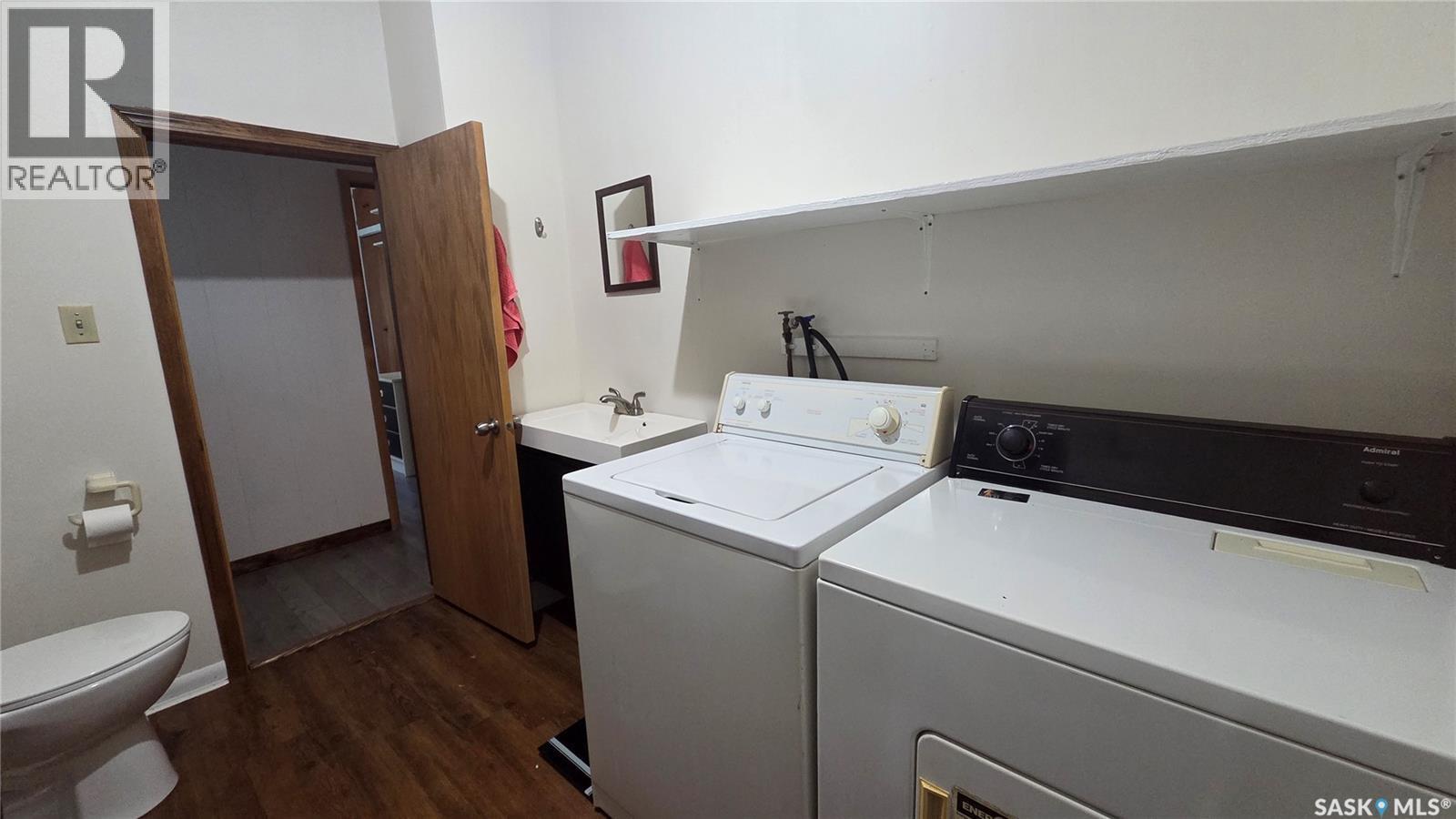 307 1St Street E, Wilkie, SK