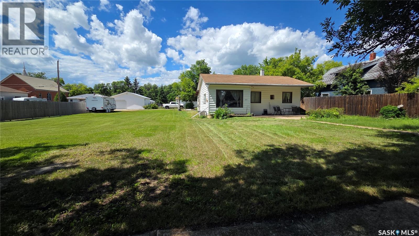 307 1St Street E, Wilkie, SK